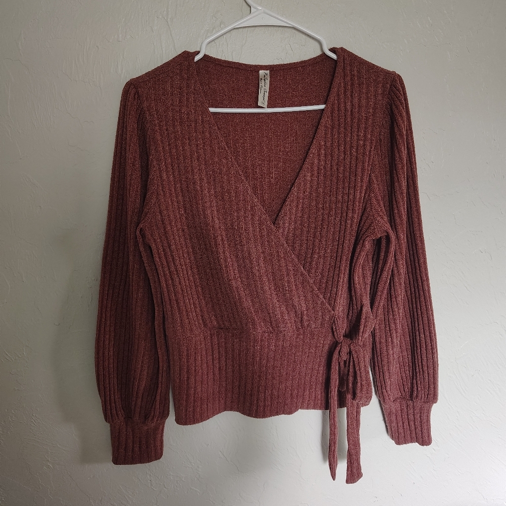 Perceptions Brown V-Neck Sweater with Ribbed Knit